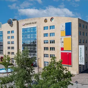 4* מלון Crowne Plaza By Ihg