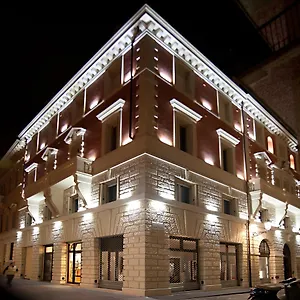 4* מלון Le Camp &