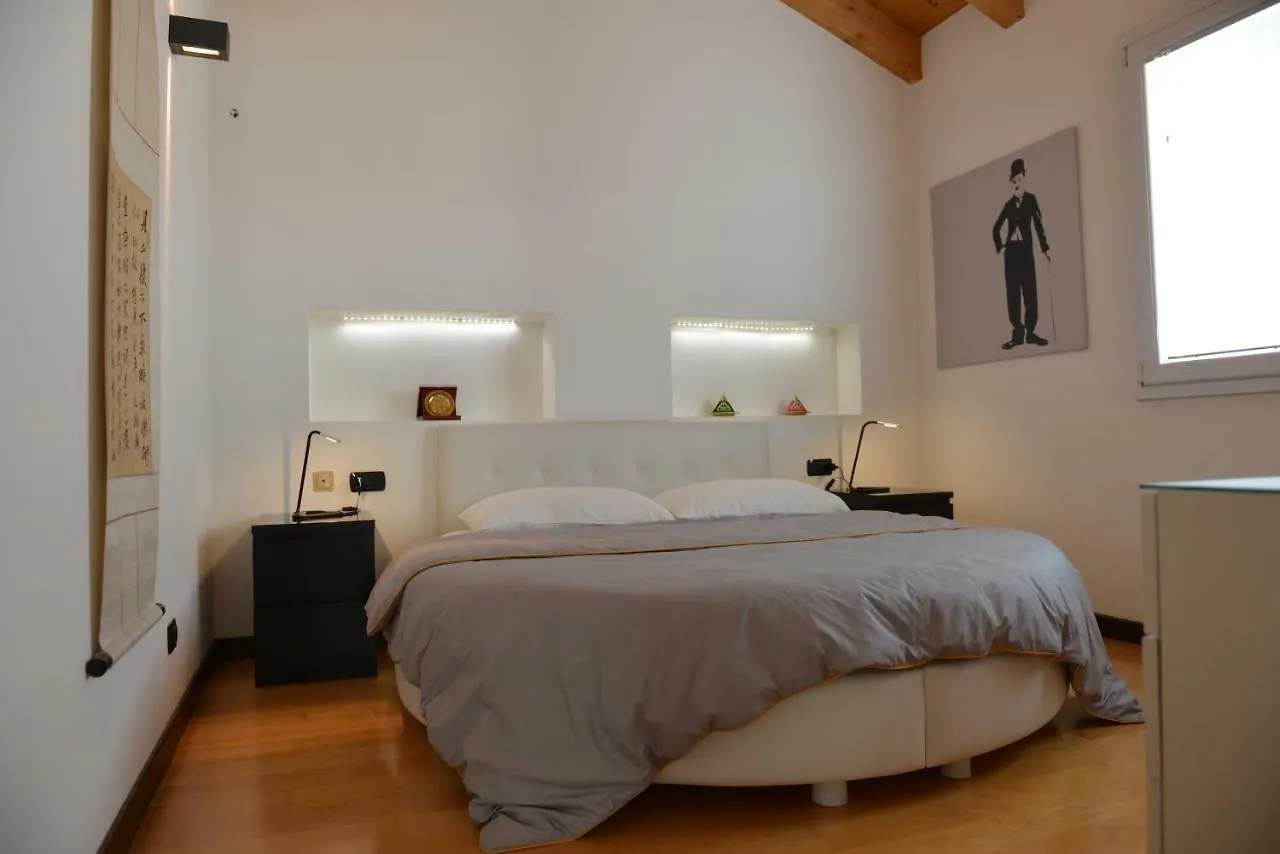 Homestay East Loft Hotel Padova